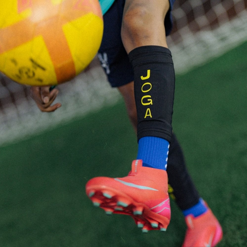JOGA Starz Shin Pads Midi size detail, featherlight construction for ages 2-9